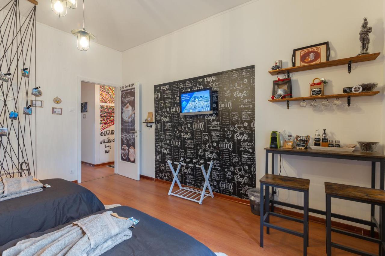 Lodge & Art - San Francesco - Trieste Center ***** Bagian luar foto